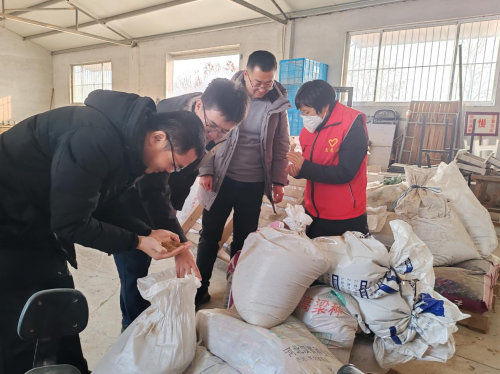 主动上门送服务 帮办代办暖人心(图2)
