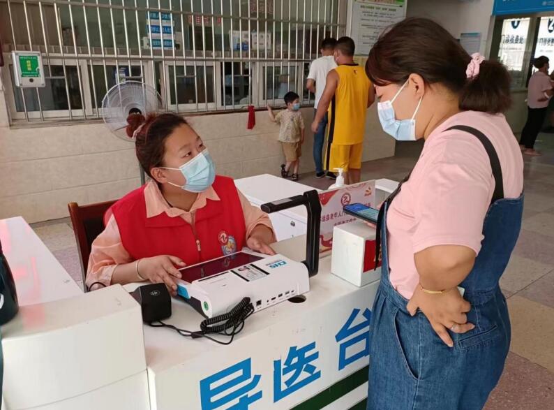 推行“代办式”便民服务