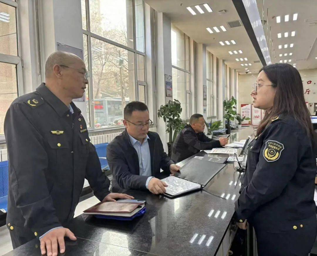 启动一体联动工作机制实施全程帮办代办服务！西固区“四转”工程推进各类经营主体转型升级(图1)