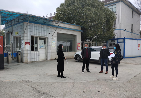 龙里：强力推进代办服务 加快项目建设球友会(图1)